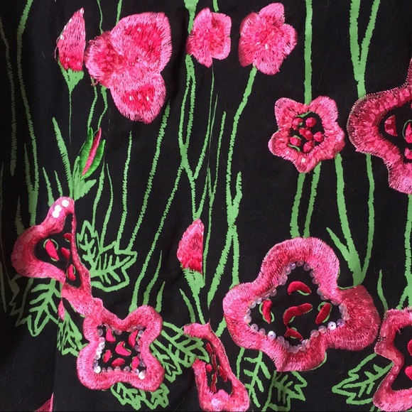 Gorgeous strapless embroidered/beaded dress. - Picture 4 of 4